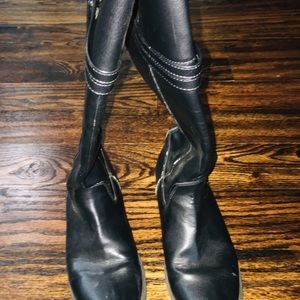 KNEE HIGH BOOTS SIZE 5 1/2